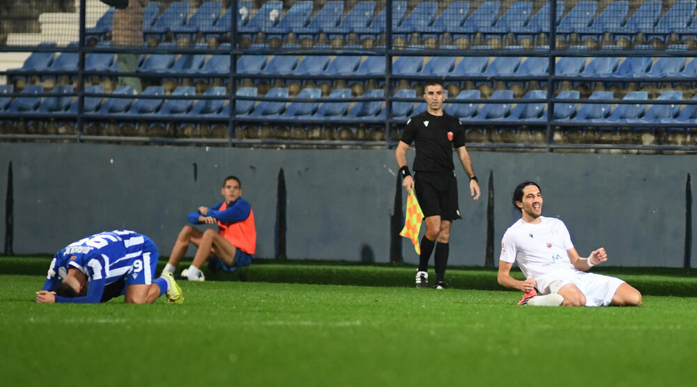 <p>Fantasičnim golom Igora Vukčevića u 92. minutu Arsenal kaznio opuštanje Podgoričana u finišu</p>