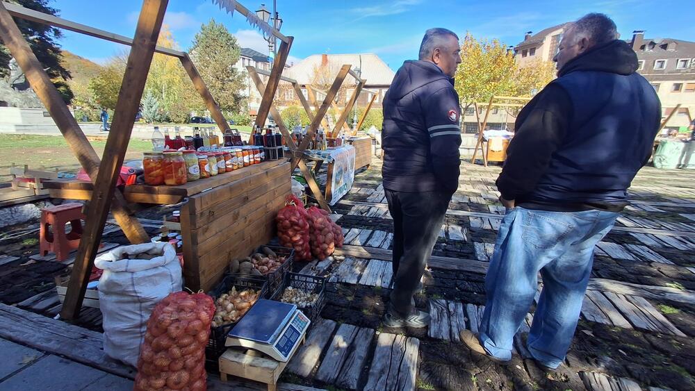<p>Sajam organizuju Turistička organizacija i Opština Kolašin, a izložbeni i prodajni dio prati muzički program</p>