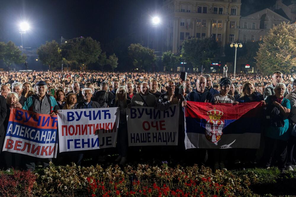 Vučićeve pristalice na skupu podrške u Beogradu