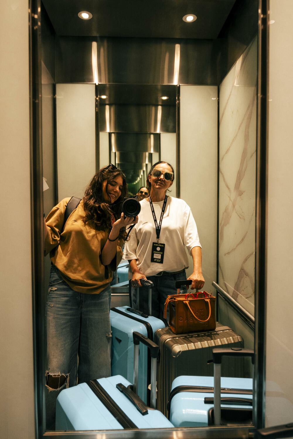 <p>Modna dizajnerka, Radojka Tepavac, za &ldquo;Vijesti&rdquo; prenosi utiske sa New York Fashion Week-a gdje je predstavila svoju kolekciju, a najavljuje i prikazivanje iste u dopunjenoj verziji na crnogorskoj Nedjelji mode</p>