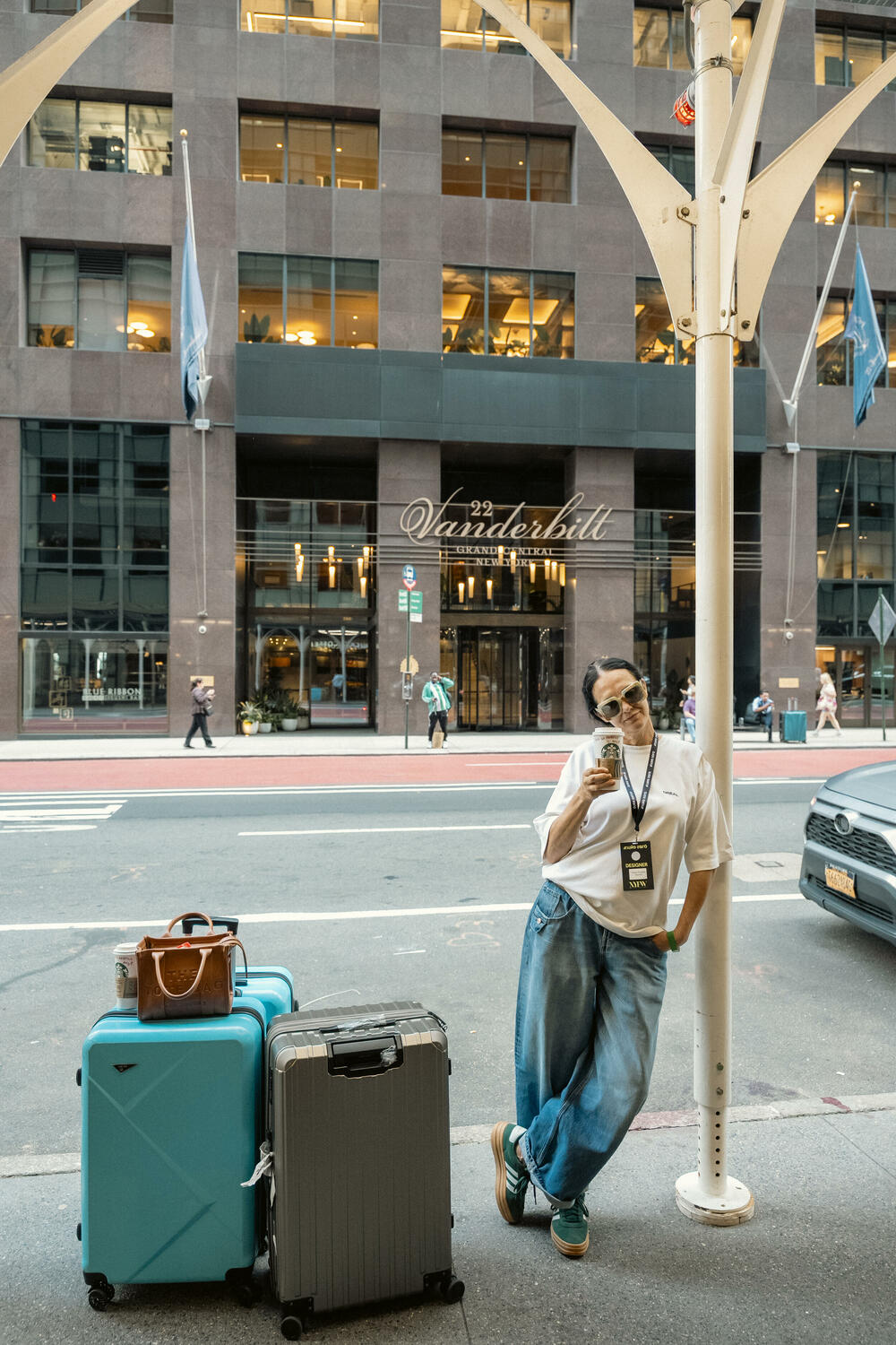 <p>Modna dizajnerka, Radojka Tepavac, za &ldquo;Vijesti&rdquo; prenosi utiske sa New York Fashion Week-a gdje je predstavila svoju kolekciju, a najavljuje i prikazivanje iste u dopunjenoj verziji na crnogorskoj Nedjelji mode</p>