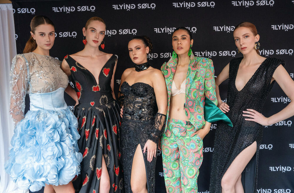 <p>Modna dizajnerka, Radojka Tepavac, za &ldquo;Vijesti&rdquo; prenosi utiske sa New York Fashion Week-a gdje je predstavila svoju kolekciju, a najavljuje i prikazivanje iste u dopunjenoj verziji na crnogorskoj Nedjelji mode</p>