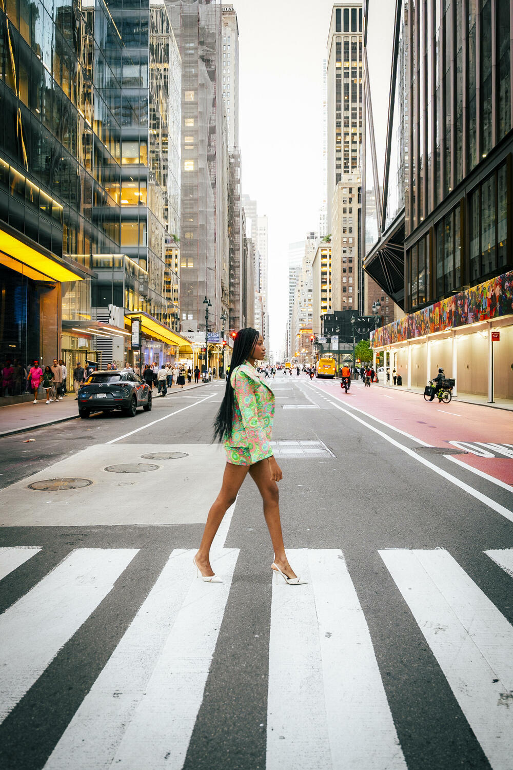 <p>Modna dizajnerka, Radojka Tepavac, za &ldquo;Vijesti&rdquo; prenosi utiske sa New York Fashion Week-a gdje je predstavila svoju kolekciju, a najavljuje i prikazivanje iste u dopunjenoj verziji na crnogorskoj Nedjelji mode</p>