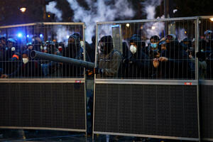 Sukobi policije i demonstranata u Parizu, oko 410.000 ljudi na...