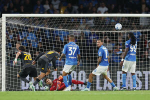 Ludi Derbi sunca: Napoli vodio 2:0 i 3:2, Roma uradila dovoljno da...