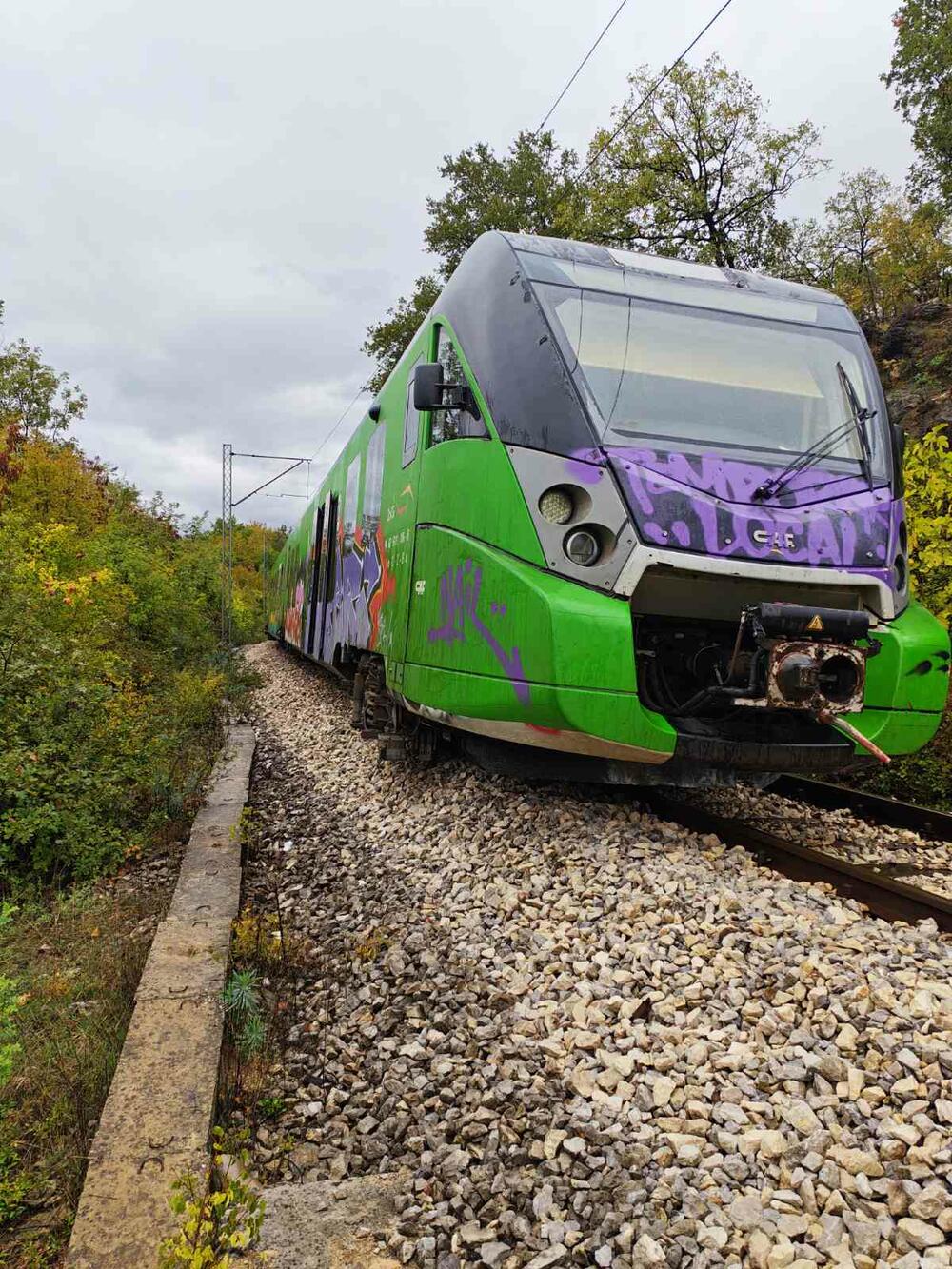<p>"Vijestima" je iz Željezničke infrastrukture rečeno da nije bilo povrijeđenih i da je za putnike organizovan alternativni prevoz autobusima</p>