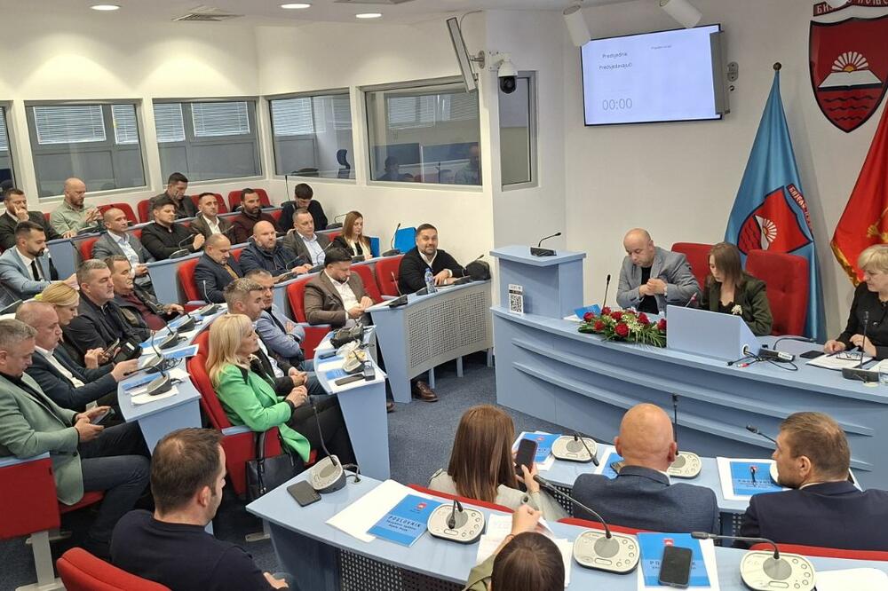 Sa jedne od prethodnih sjednica, Foto: Jadranka Ćetković