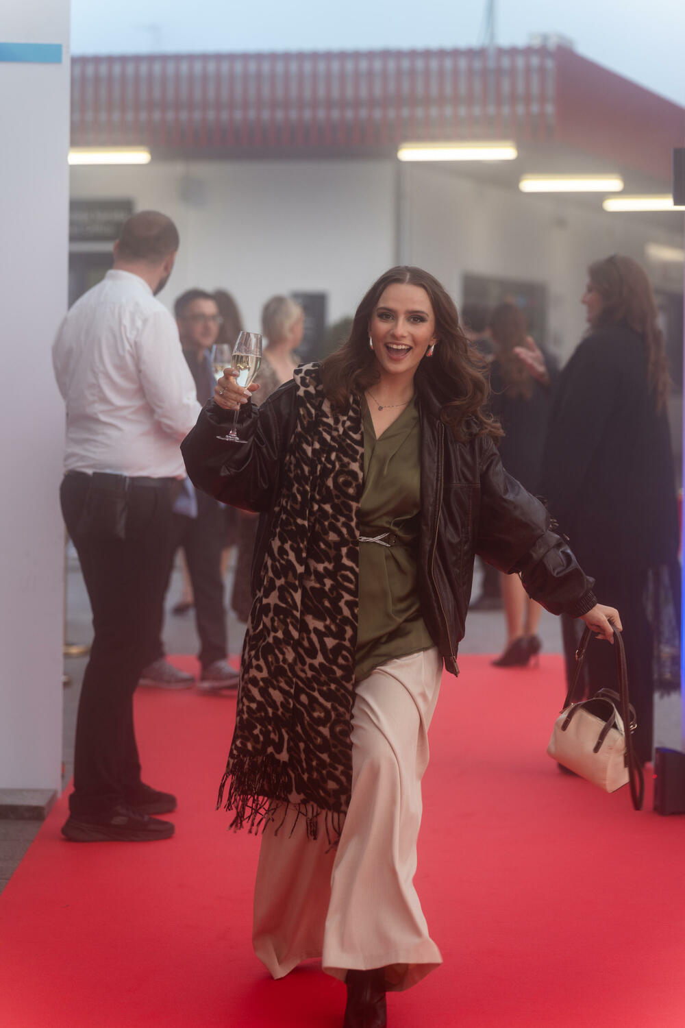 <p><em>Drugo izdanje Adriatic Film & TV Awards (AFA) svečano je otvoreno 23. oktobra na Žičari Kotor&ndash;Lovćen, koja je ugostila nominovane glumce, reditelje, producente, organizatore i partnere iz cijelog regiona. Kao jedan od sponzora i domaćin otvaranja, Kotor Cable Car podržao je događaj koji je nastavljen svečanom dodjelom nagrada u Porto Montenegru u Tivtu.</em></p>