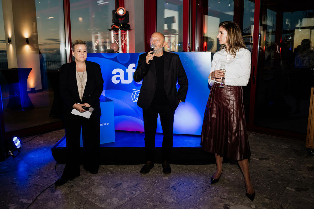 <p><em>Drugo izdanje Adriatic Film & TV Awards (AFA) svečano je otvoreno 23. oktobra na Žičari Kotor&ndash;Lovćen, koja je ugostila nominovane glumce, reditelje, producente, organizatore i partnere iz cijelog regiona. Kao jedan od sponzora i domaćin otvaranja, Kotor Cable Car podržao je događaj koji je nastavljen svečanom dodjelom nagrada u Porto Montenegru u Tivtu.</em></p>