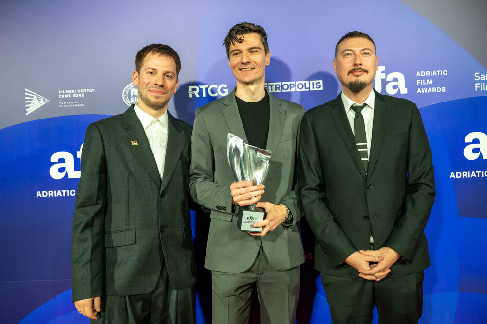 <p><em>Drugo izdanje Adriatic Film & TV Awards (AFA) svečano je otvoreno 23. oktobra na Žičari Kotor&ndash;Lovćen, koja je ugostila nominovane glumce, reditelje, producente, organizatore i partnere iz cijelog regiona. Kao jedan od sponzora i domaćin otvaranja, Kotor Cable Car podržao je događaj koji je nastavljen svečanom dodjelom nagrada u Porto Montenegru u Tivtu.</em></p>