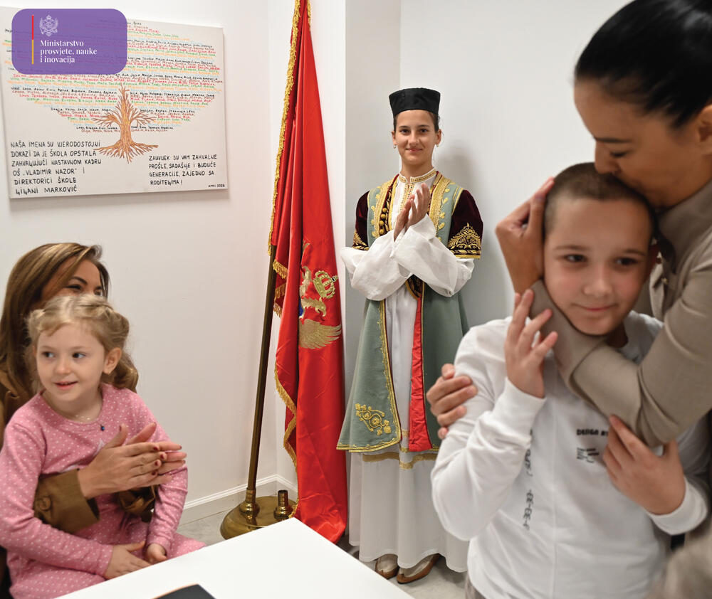 <p>Ministarka prosvjete, nauke i inovacija Anđela Jakšić-Stojanović je, na predstavljanju druge faze projekta &bdquo;Kvalitetno obrazovanje za svu djecu&ldquo; u Osnovnoj školi &bdquo;Vladimir Nazor&ldquo; u Podgorici, zahvalila Evropskoj komisiji i UNICEF-u na kontinuiranoj podršci unapređenju obrazovnog sistema u Crnoj Gori</p>