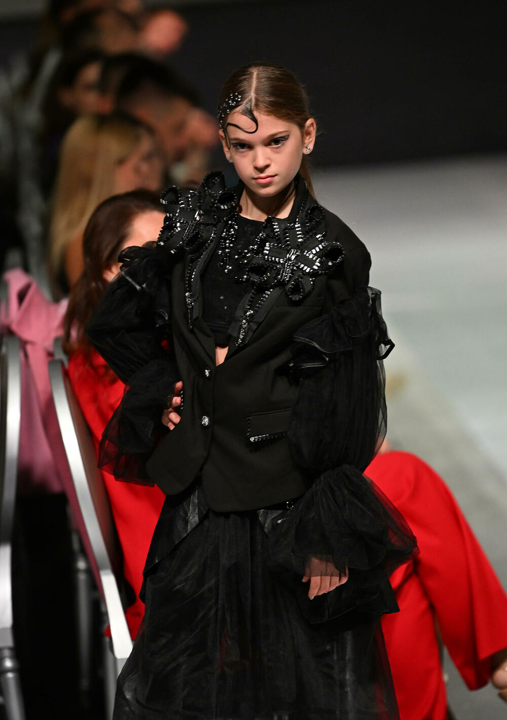 <p>Treće revijalno veče crnogorske Nedjelje mode pod nazivom Drogerija Dama Fashion Night, održaće se sjutra (29. oktobar), a donijeće revije Milene Đukanović, italijanskog modnog brenda Replay, JelMar - Jelene Marunović, Arhum Design Anje Radović, Montana Montenegro Fashion Brand-a, kao i italijanskog dizajnera visoke mode Pietra Demita - Diamond Couture</p>
