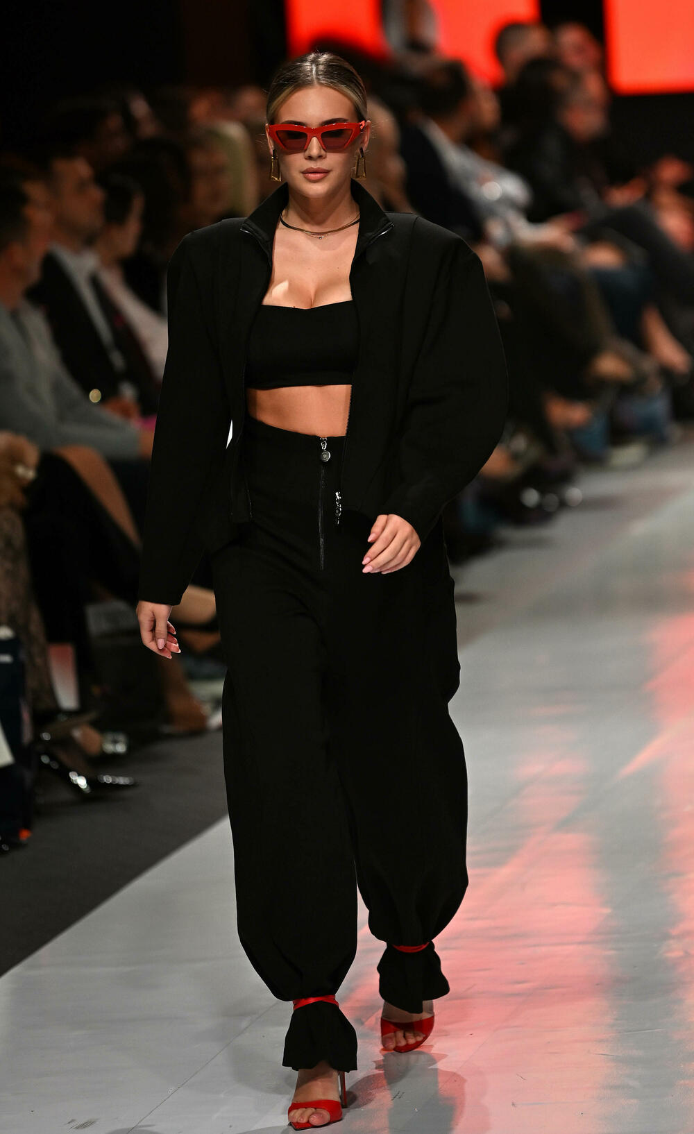 <p>Kolekcije su prikazali Milena Đukanović, Jelene Marunović, Anja Radović, Lorena Blagojević, Montana, Replay, ali i italijanski modni kreator Pietro Demita</p>