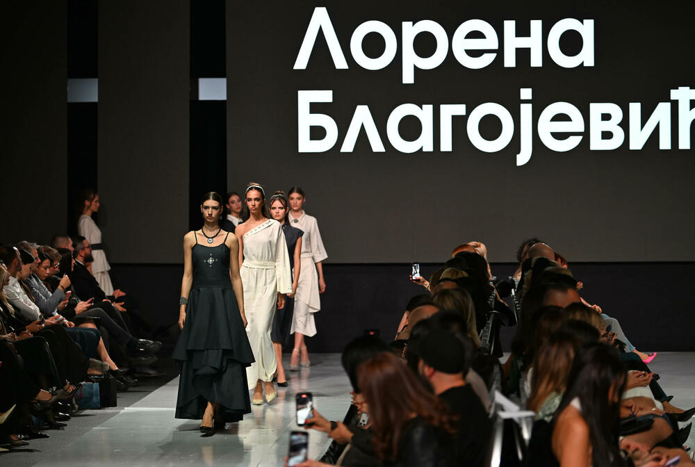 <p>Kolekcije su prikazali Milena Đukanović, Jelene Marunović, Anja Radović, Lorena Blagojević, Montana, Replay, ali i italijanski modni kreator Pietro Demita</p>