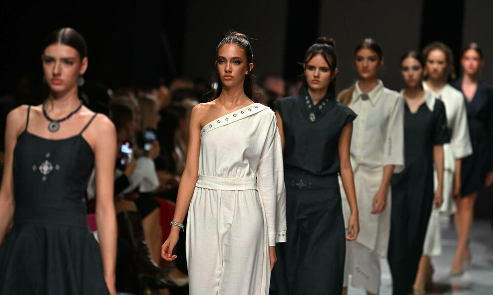 <p>Kolekcije su prikazali Milena Đukanović, Jelene Marunović, Anja Radović, Lorena Blagojević, Montana, Replay, ali i italijanski modni kreator Pietro Demita</p>