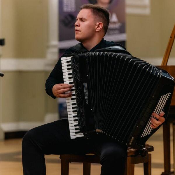 Lazar Janjušević osvojio Svjetski trofej harmonike