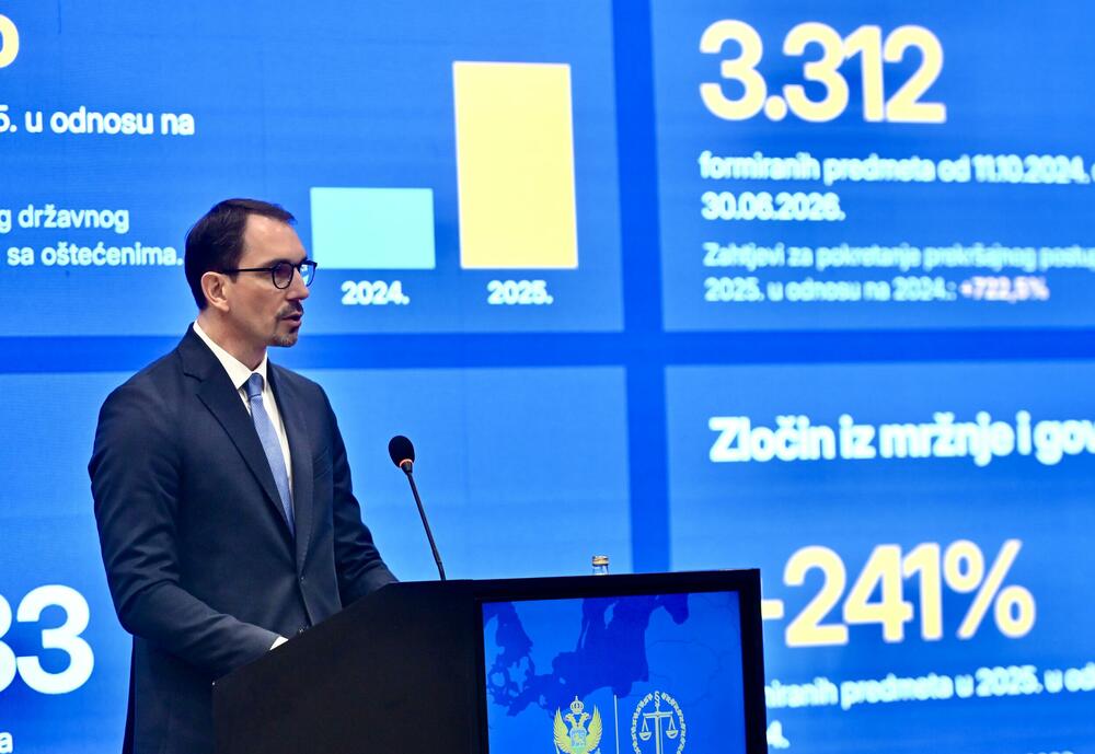 <p>"Činjenica da je Savjet EU počeo da razmatra poglavlja koja se tiču vladavine prava znači da se približavamo kraju ovog posla", rekao je ambasador EU</p>