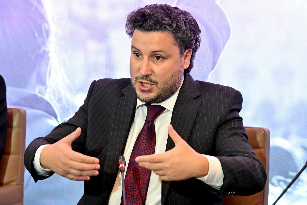 Najavio prijave, nakon što dobije spor protiv Agencije: Abazović, Foto: Risto Bozovic