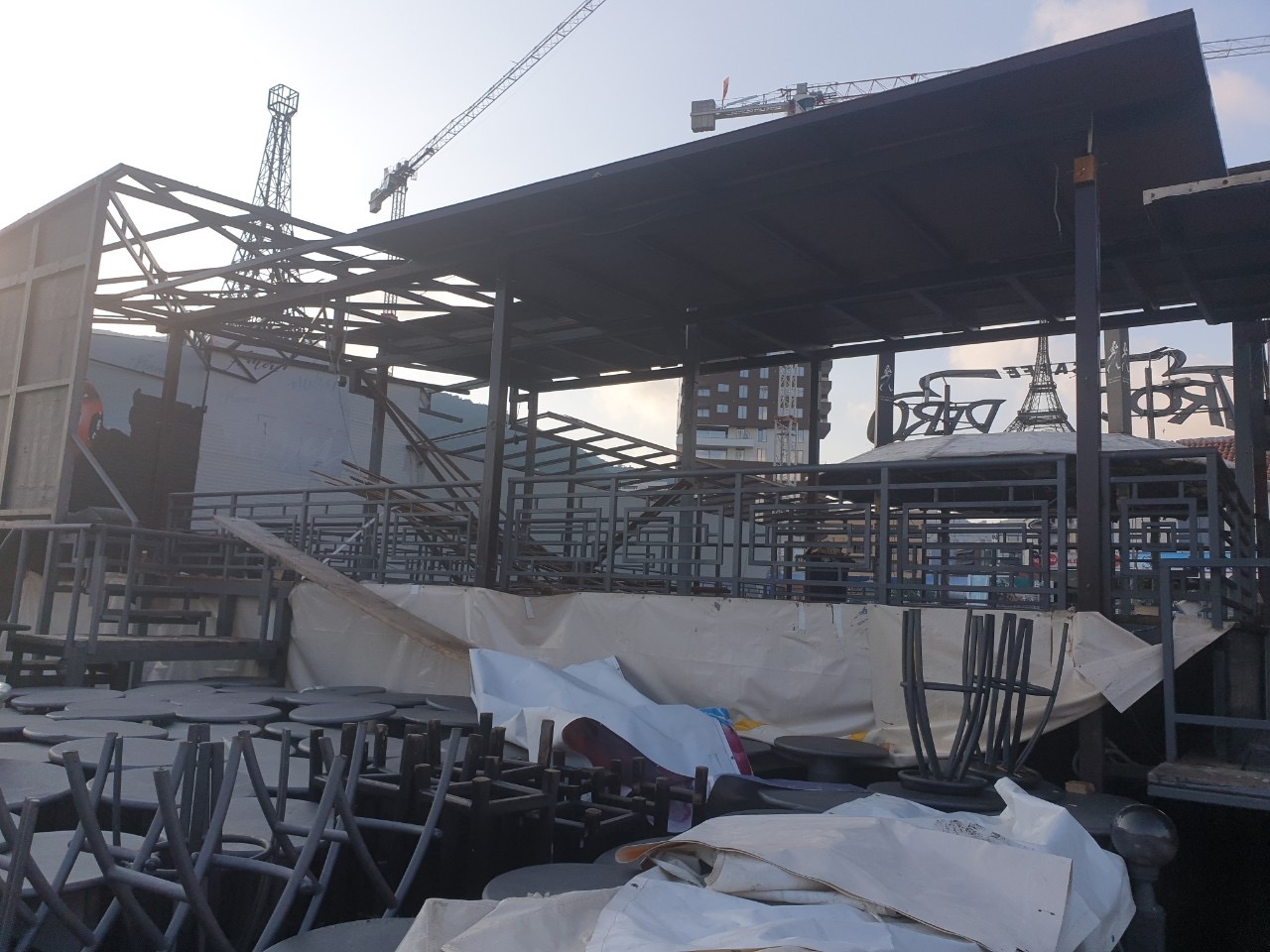 Rušenje šankova u Budvi