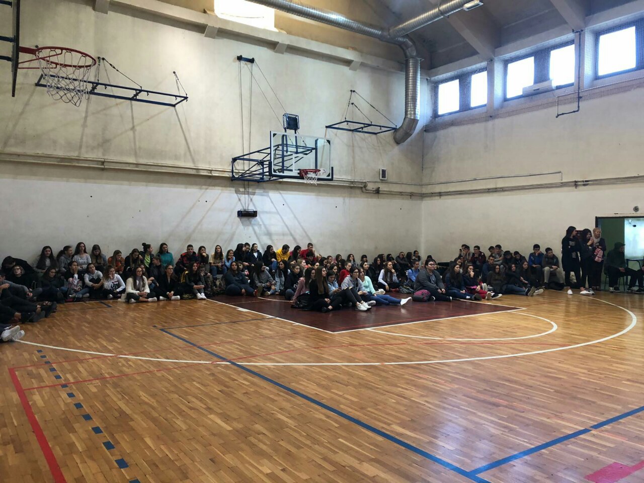 Dan srednjoškolaca u sali SMŠ "Mladost" u Tivtu