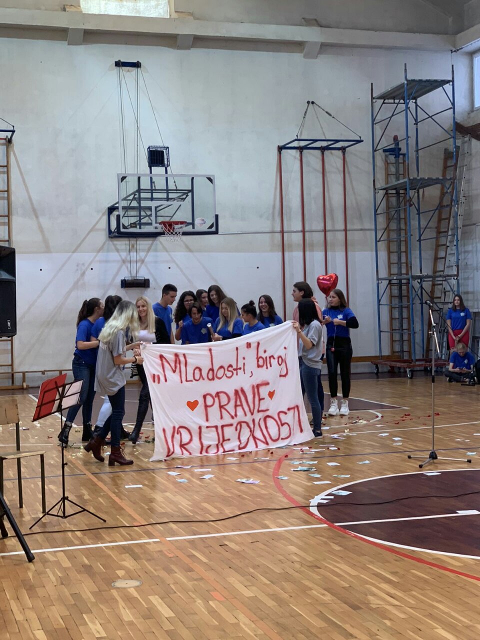 Dan srednjoškolaca u sali SMŠ "Mladost" u Tivtu