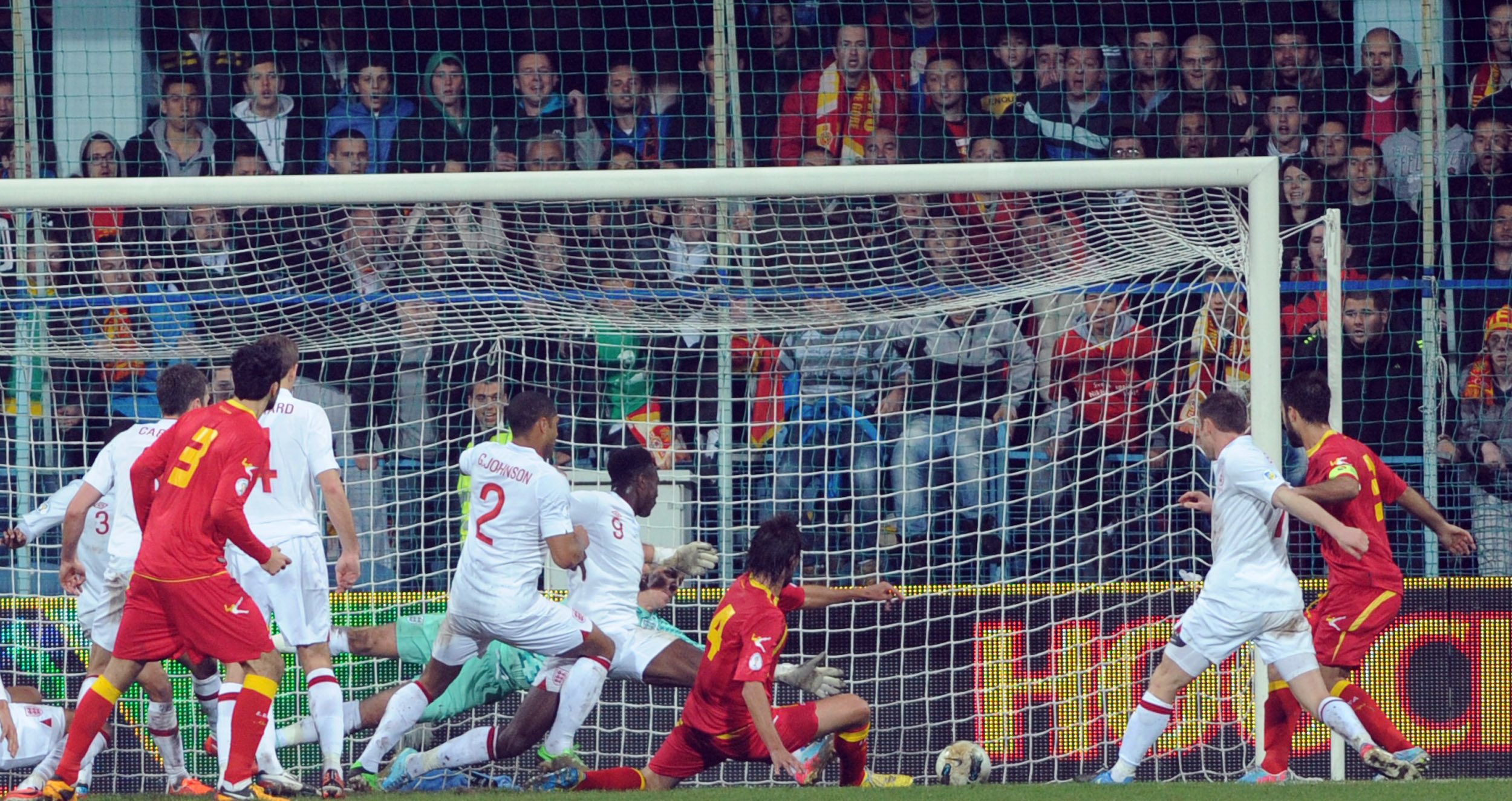 Damjanović postiže gol protiv Engleske