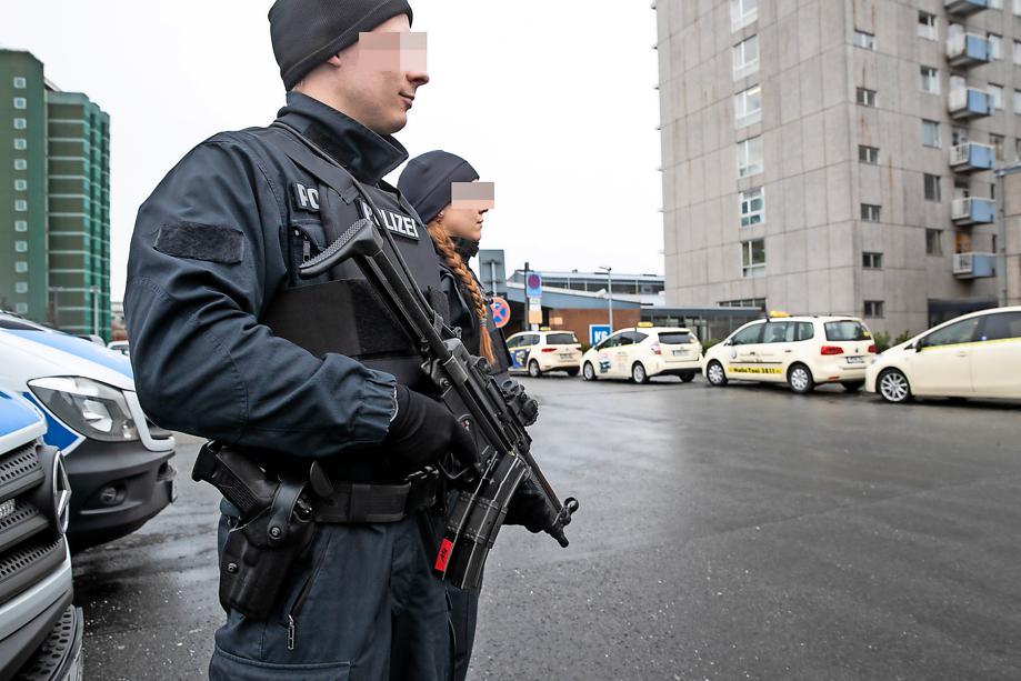 Policija ispred bolnice u Hanoveru