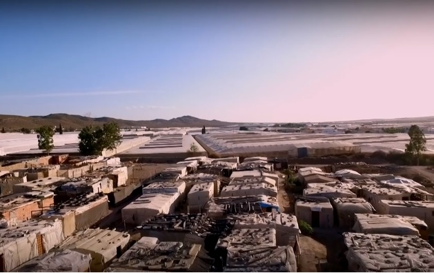 Smještaj za radnike napravljen među plastenicima