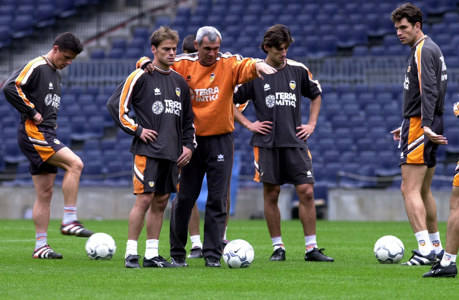 Kuper sa igračima Valensije