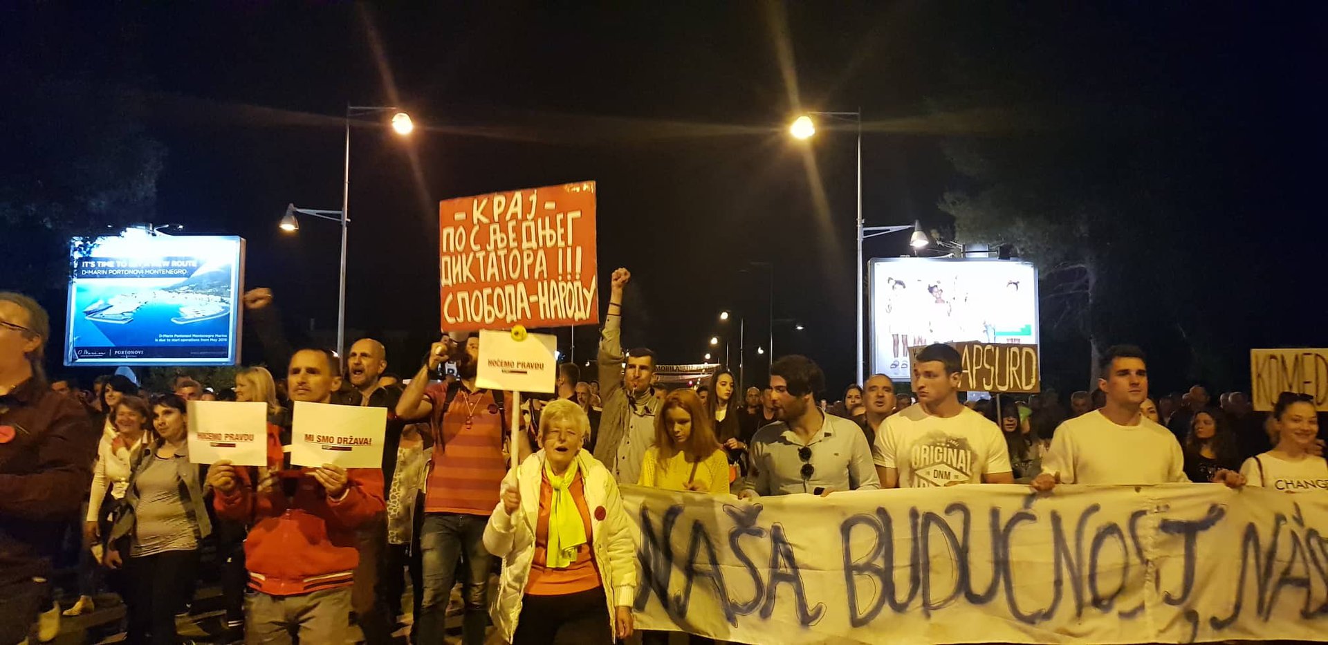 Kolona prelazi Blažov most