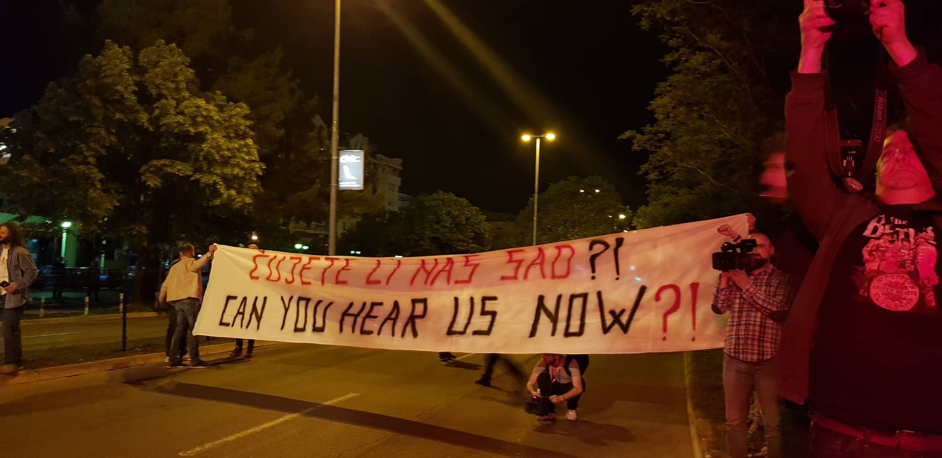 Parola ispred zgrade Javnog servisa