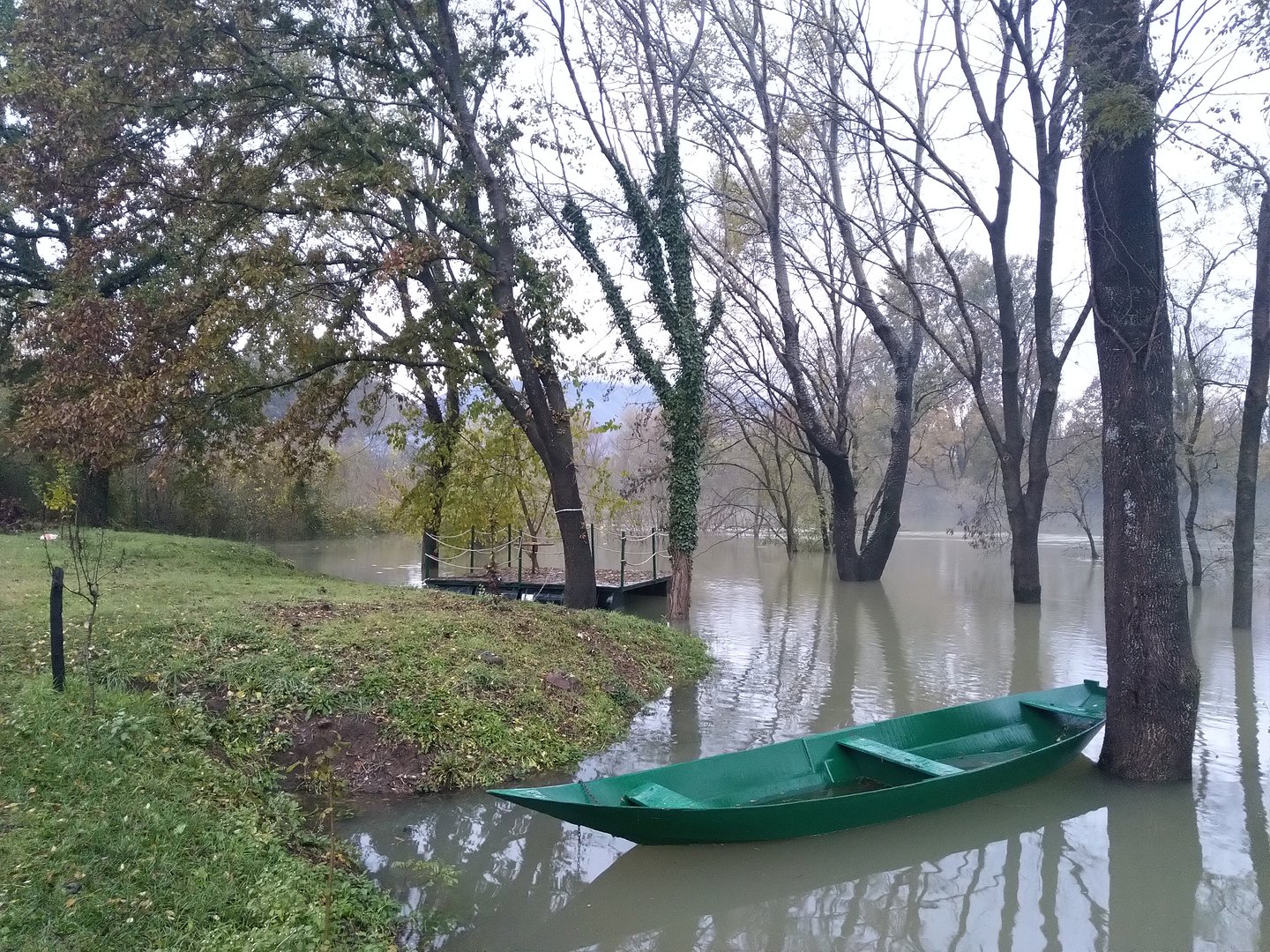 Rijeka Zeta u mjestu Kosić 