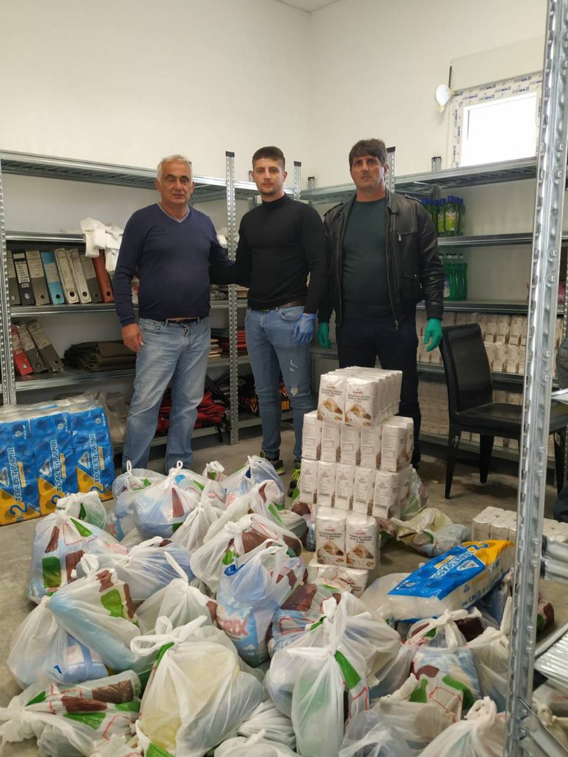 Dejan Tomašević sa sinovima